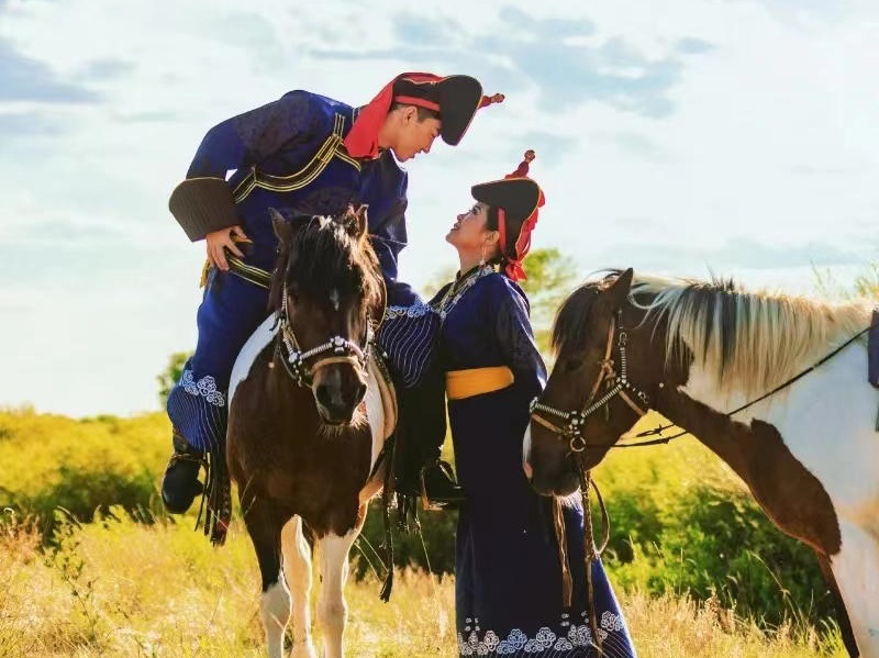 蒙古风格婚纱照